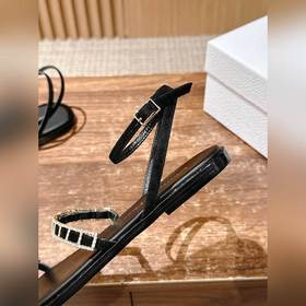 #Dior летняя новинка с бриллиантовой застежкой, плоской подошвой 