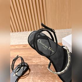 #Dior летняя новинка с бриллиантовой застежкой, плоской подошвой 