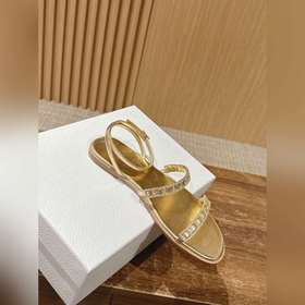#Dior летняя новинка с бриллиантовой застежкой, плоской подошвой