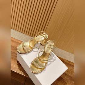 #Dior летняя новинка с бриллиантовой застежкой, плоской подошвой