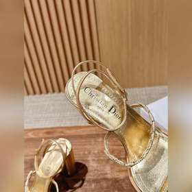 #Dior летняя новинка с бриллиантовой застежкой, плоской подошвой 
