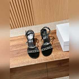#Dior летняя новинка с бриллиантовой застежкой, плоской подошвой