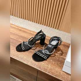 #Dior летняя новинка с бриллиантовой застежкой, плоской подошвой