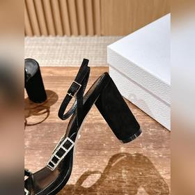 #Dior летняя новинка с бриллиантовой застежкой, плоской подошвой 