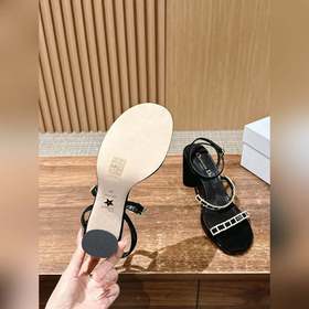 #Dior летняя новинка с бриллиантовой застежкой, плоской подошвой 