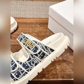 Новейшие модные сандалии от Dior. Классическая модель с обновленн