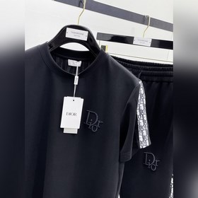 Новый летний комплект от Dior, с модным дизайном и вышитым логоти