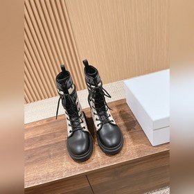 【Piri】 Новые легкие ботинки с вышивкой от Dior Элегантные ботинк