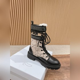 【Маури】 Новые легкие ботинки с вышивкой от Dior Эти стильные бот