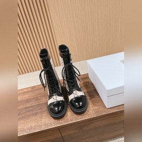 Новые легкие ботинки с вышивкой от Dior Эти стильные ботинки с у