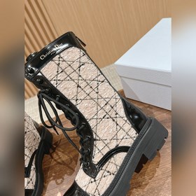 Новые легкие ботинки с вышивкой от Dior Эти стильные ботинки с у