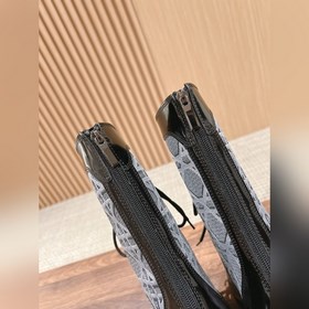 Новые легкие ботинки с вышивкой от Dior Эти стильные ботинки с у