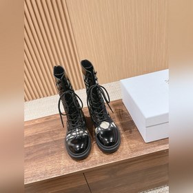 Новые легкие ботинки с вышивкой от Dior Эти стильные ботинки с у