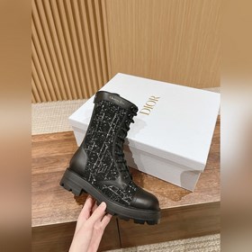 - #Новые легкие ботинки Dior с вышивкой Эти стильные ботинки с 