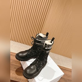 Дизайнерские ботинкиз шерсти Dior, изготовленные на высокотехноло