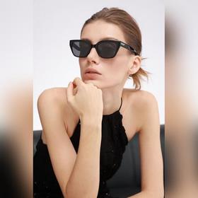 DIOR МОДЕЛЬ： CD 0252S РАЗМЕР： 54-22-148
