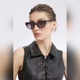 DIOR МОДЕЛЬ： CD 0252S РАЗМЕР： 54-22-148