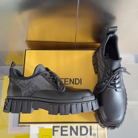 Версия высшего качества： низкие ботинки  Fendi Фенди Новая модел