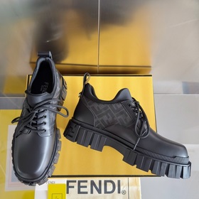 Версия высшего качества： низкие ботинки  Fendi Фенди Новая модел