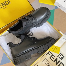 Версия высшего качества： низкие ботинки  Fendi Фенди Новая модел