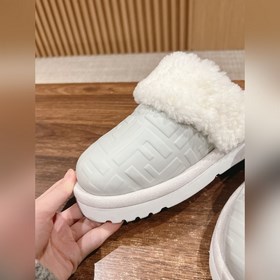 Новая модель шерстяных сапог Fendi на осень-зиму с полузакрытым н