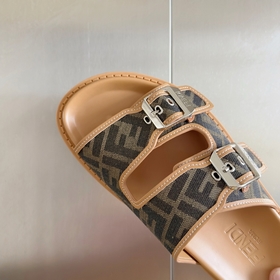 Топовая версия： мужская модель Fendi Новая цветовая гамма, санда
