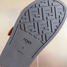 Топовая версия： мужская модель Fendi Новая цветовая гамма, санда