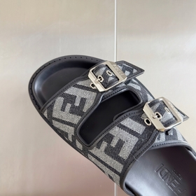 Топовая версия： мужская модель Fendi Новая цветовая гамма, санда
