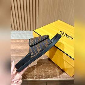 Новейшие летние тапочки от Fendi Они сразу привлекают внимание, в