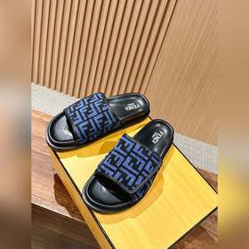 Новейшие летние тапочки от Fendi Они сразу привлекают внимание, в