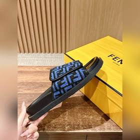 Новейшие летние тапочки от Fendi Они сразу привлекают внимание, в