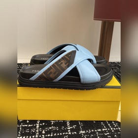 Услуги покупке товаров  Fendi Diagonal серия FF с узором виде пе