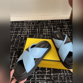 Услуги покупке товаров  Fendi Diagonal серия FF с узором виде пе