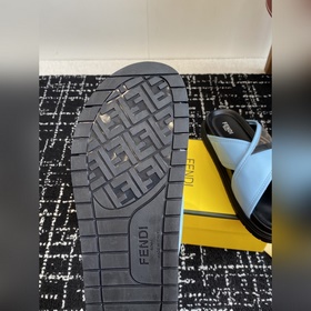 Услуги покупке товаров  Fendi Diagonal серия FF с узором виде пе