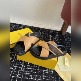Услуги покупке товаров  Fendi Diagonal серия FF с узором виде пе