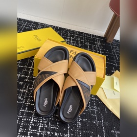 Услуги покупке товаров  Fendi Diagonal серия FF с узором виде пе