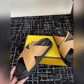 Услуги покупке товаров  Fendi Diagonal серия FF с узором виде пе