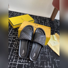 Услуги покупке товаров  Fendi Diagonal серия FF с узором виде пе