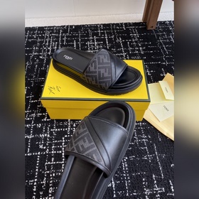 Услуги покупке товаров  Fendi Diagonal серия FF с узором виде пе