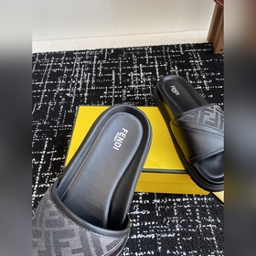 Услуги покупке товаров  Fendi Diagonal серия FF с узором виде пе