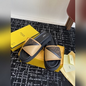Услуги покупке товаров  Fendi Diagonal серия FF с узором виде пе