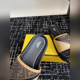 Услуги покупке товаров  Fendi Diagonal серия FF с узором виде пе