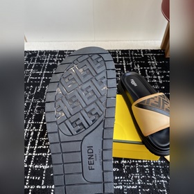 Услуги покупке товаров  Fendi Diagonal серия FF с узором виде пе