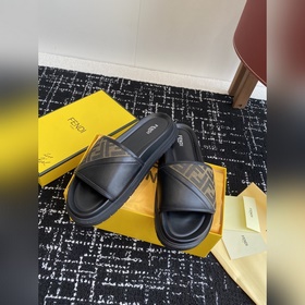Услуги покупке товаров  Fendi Diagonal серия FF с узором виде пе