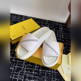 Услуги покупке товаров  Fendi Diagonal серия FF с узором виде пе