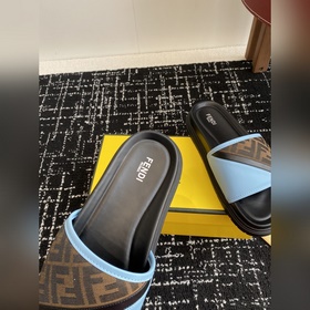 Услуги покупке товаров  Fendi Diagonal серия FF с узором виде пе