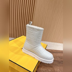 Новые зимние и осенние шерстяные сапоги Fendi из кожи меха. Очень