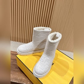Новые зимние и осенние шерстяные сапоги Fendi из кожи меха. Очень