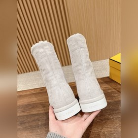 Новые зимние и осенние шерстяные сапоги Fendi из кожи меха. Очень