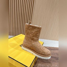Новые зимние и осенние шерстяные сапоги Fendi из кожи меха. Очень